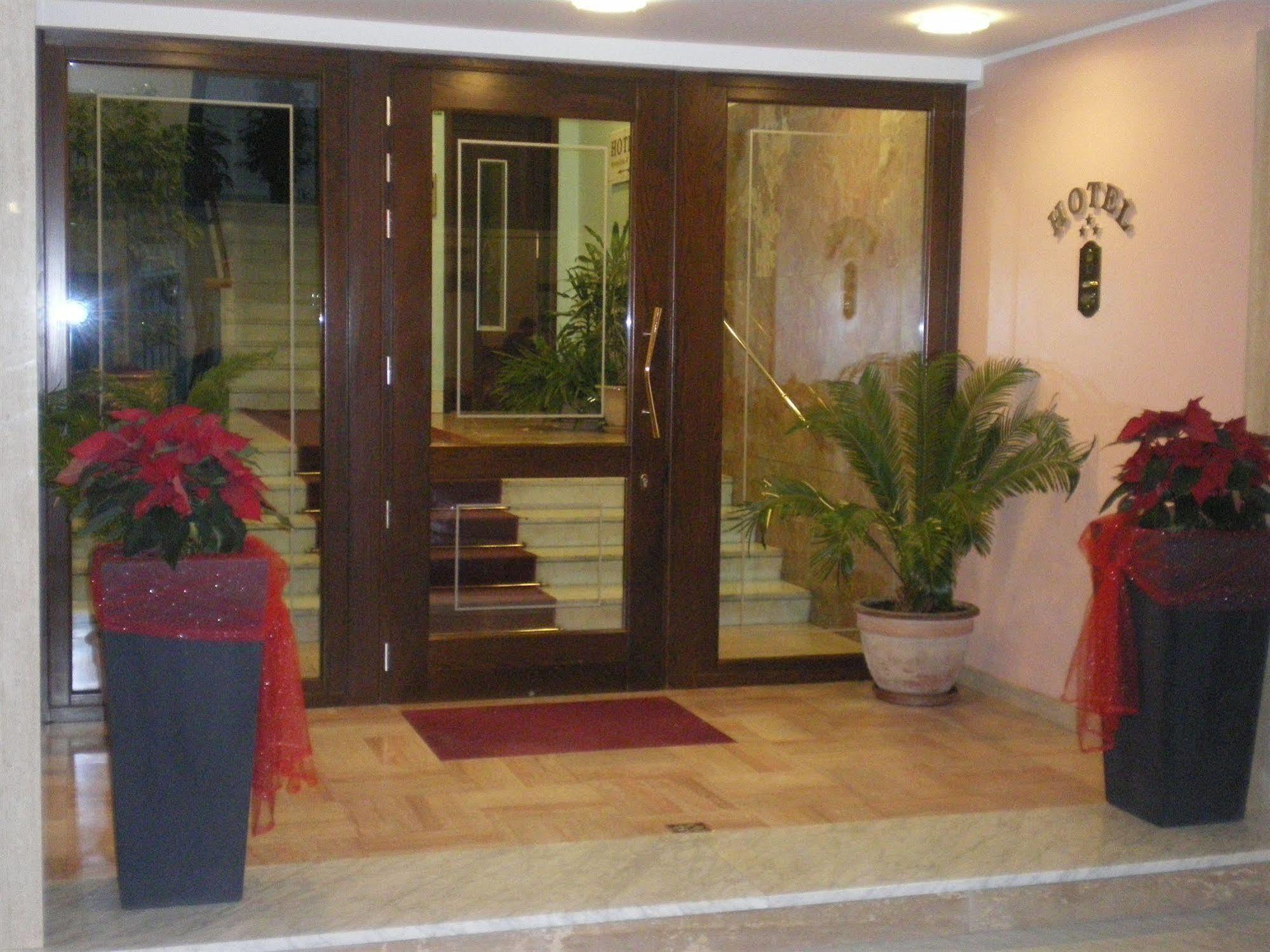 Hotel Sole Mare Sanremo Dış mekan fotoğraf
